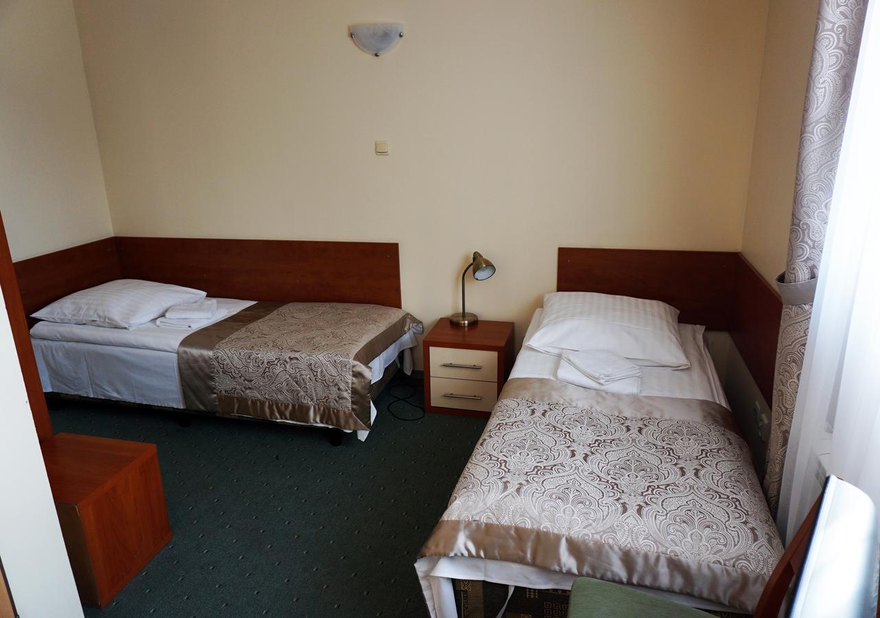 Hotel Pod Szczesliwa Gwiazda Cekanowo Esterno foto