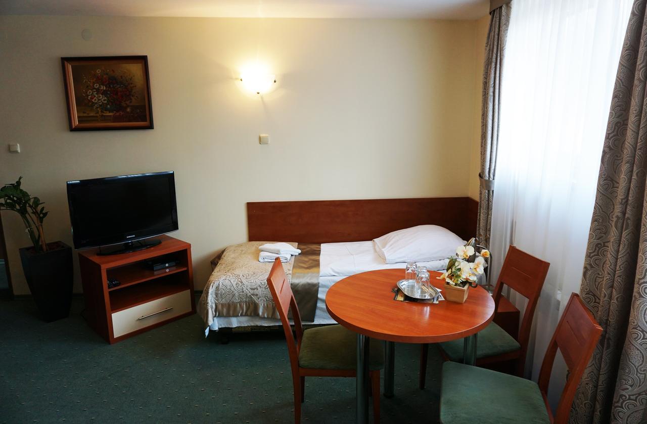 Hotel Pod Szczesliwa Gwiazda Cekanowo Esterno foto