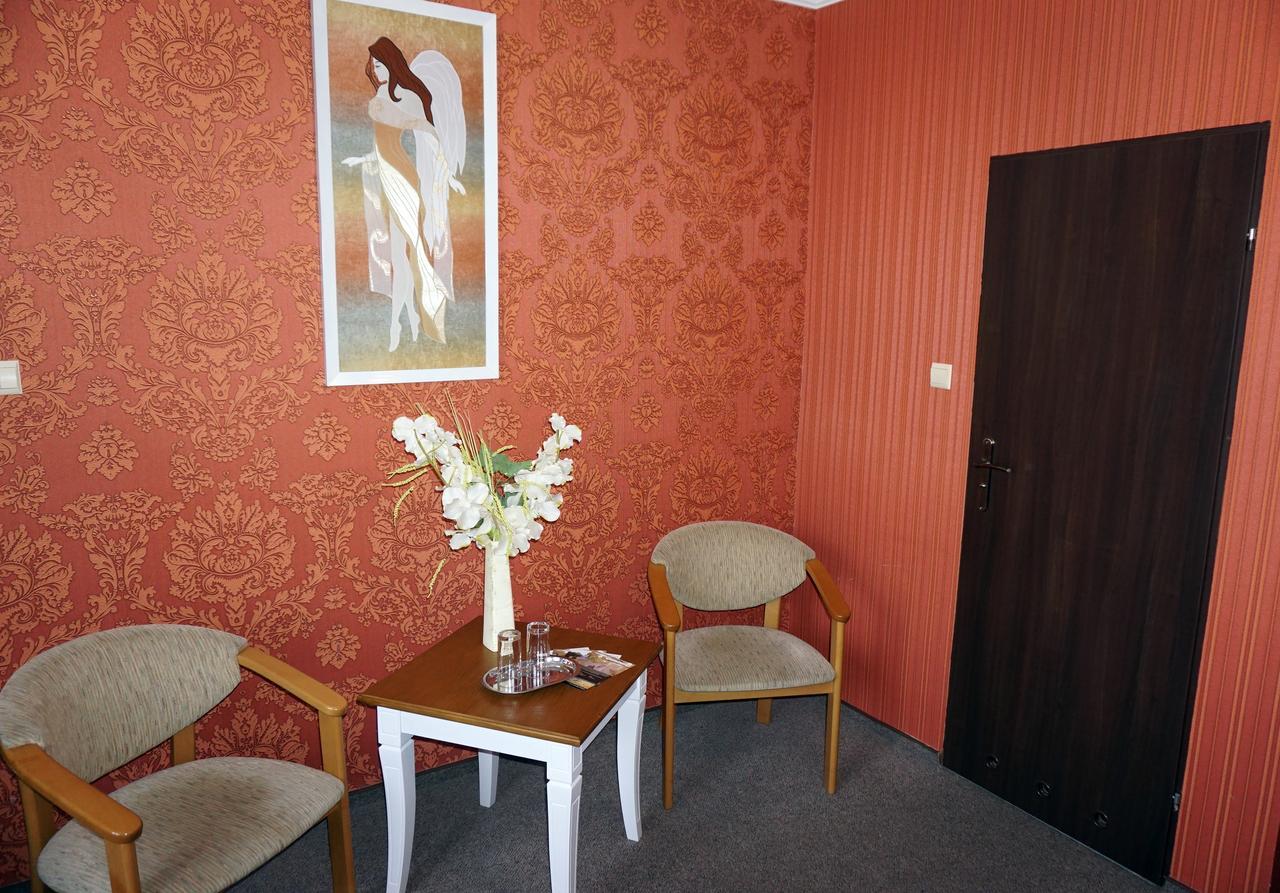 Hotel Pod Szczesliwa Gwiazda Cekanowo Esterno foto