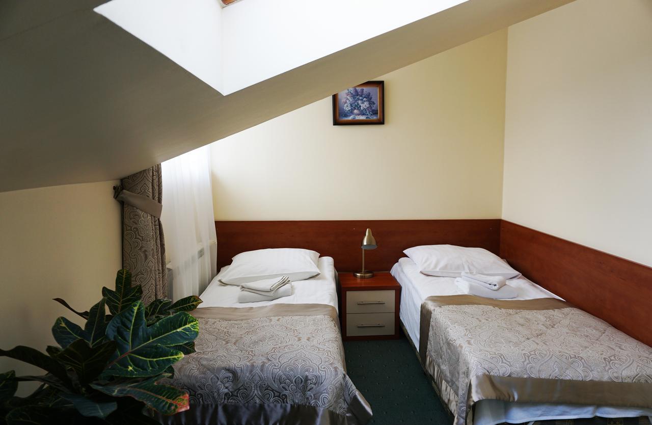 Hotel Pod Szczesliwa Gwiazda Cekanowo Esterno foto