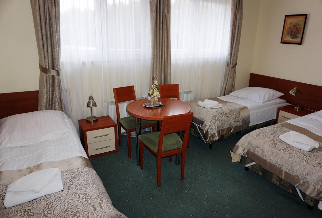 Hotel Pod Szczesliwa Gwiazda Cekanowo Esterno foto