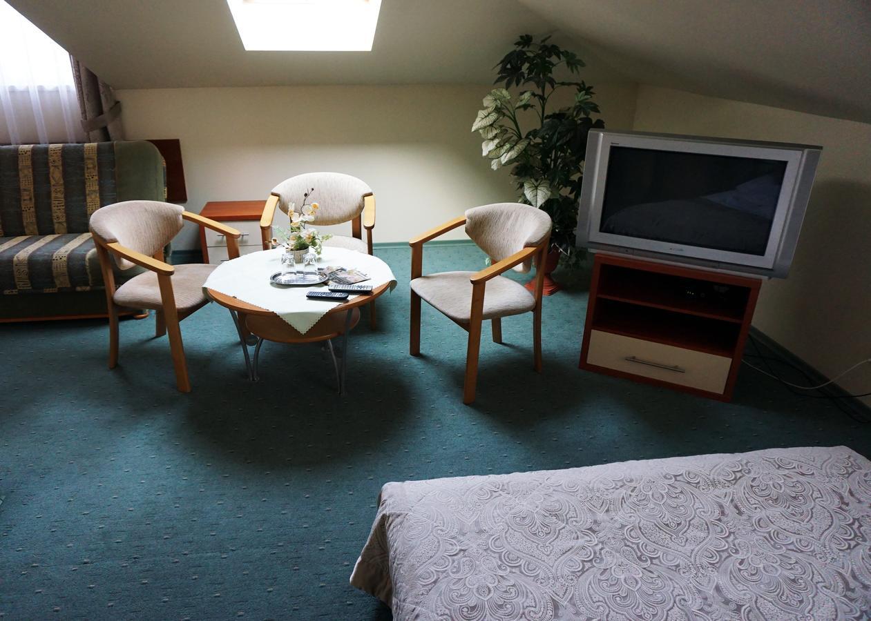 Hotel Pod Szczesliwa Gwiazda Cekanowo Esterno foto