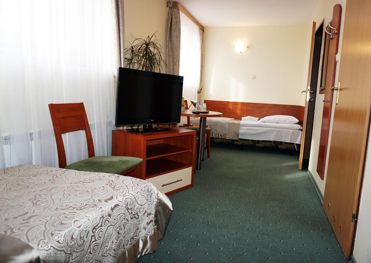 Hotel Pod Szczesliwa Gwiazda Cekanowo Esterno foto