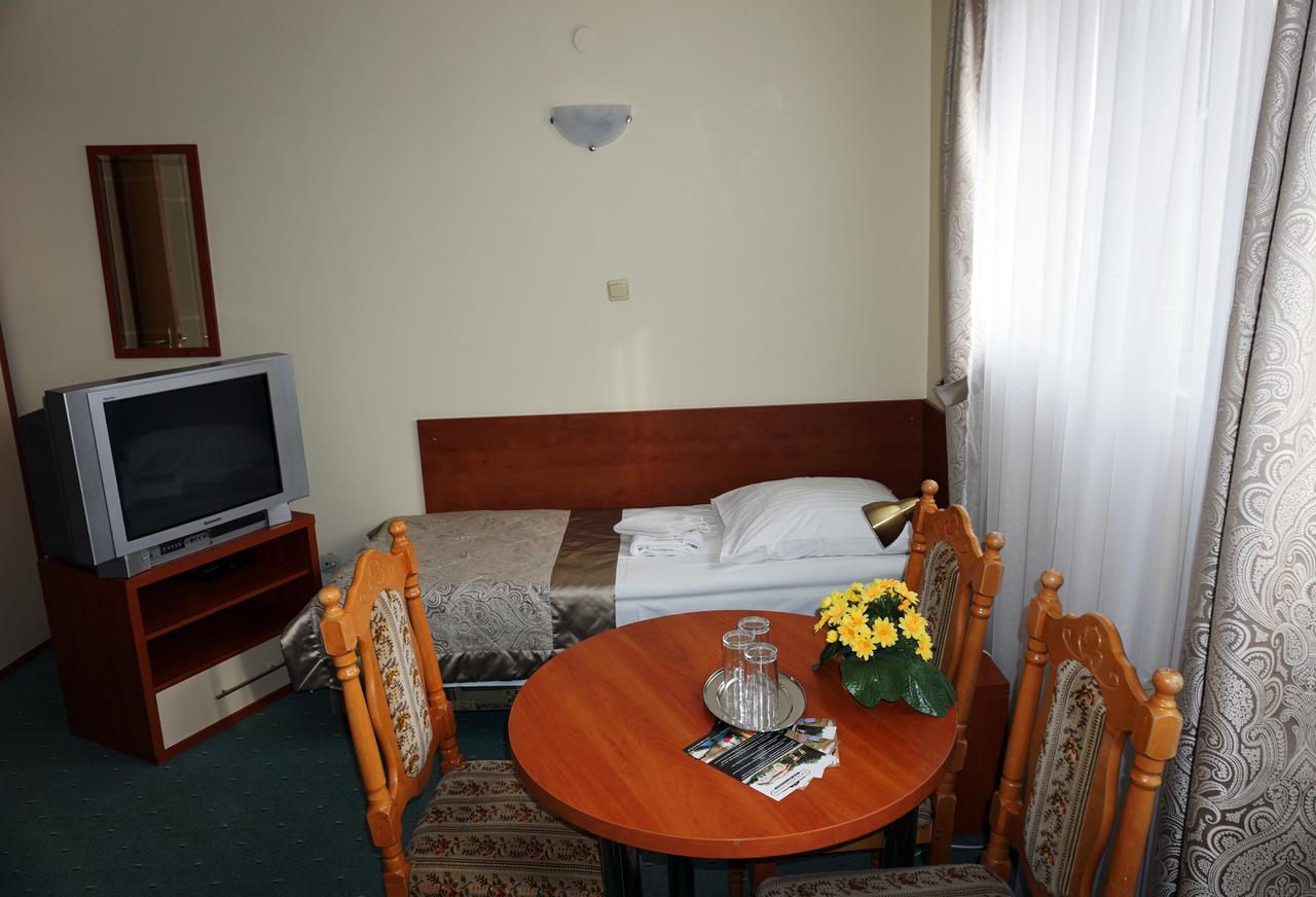Hotel Pod Szczesliwa Gwiazda Cekanowo Esterno foto